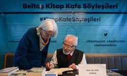 Prof. Dr. Emre Kongar, Beltaş Kitap Kafe'de okurlarıyla buluştu