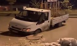 Polatlı'da Yağıştan Çöken Yolda Bir Kamyonet Mahsur Kaldı