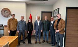 Doktoralı öğretmenler, akademik çalışmalarındaki problemler için Eğitim-Bir-Sen'i ziyaret etti