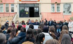 Trafik kazasında hayatını kaybeden Elif Nisa toprağa verildi