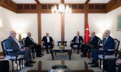 Dışişleri Bakanı Hakan Fidan, Hamas Siyasi Büro Üyesi Halil Hayye başkanlığındaki Hamas heyeti ile Ankara'da görüştü.