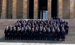 Anayasa Mahkemesi heyeti Anıtkabir'i ziyaret etti