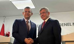 CHP Genel Başkanı Özel: 'Türkiye'de Davutoğlu'nun Başbakanlığı döneminde çok kritik bir süreç yaşandı'