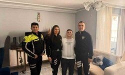 Down sendromlu Melik'e polis ekiplerinden doğum günü sürprizi