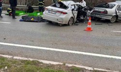 Polatlı'da iki otomobil kafa kafaya çarpıştı: 4 ölü