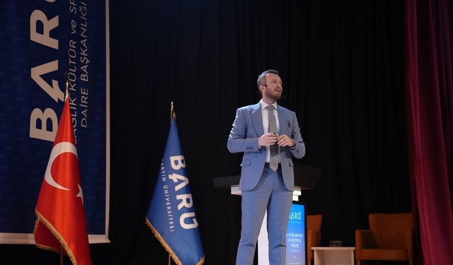 Geleceğin Türkiye'si için Okan Hocaoğlu güvenli konutların önemine dikkati çekti