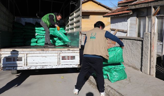 İHH Ankara Şubesi’nden Polatlı’da Kömür Yardımı