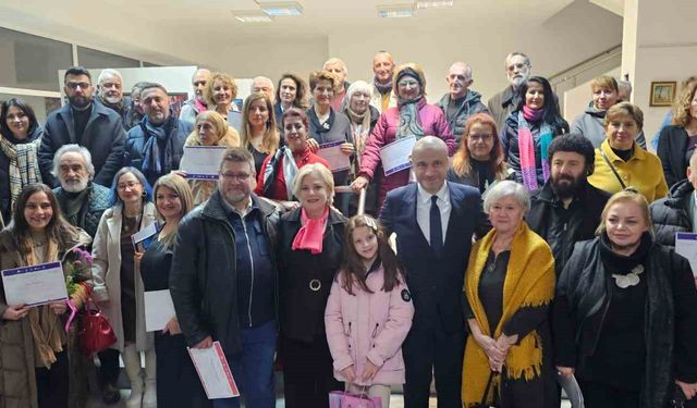 Bulgaristan'da 'Yedi Tepeler Bulgar-Türk Dostluk Sergisi' sanatseverlerle buluştu