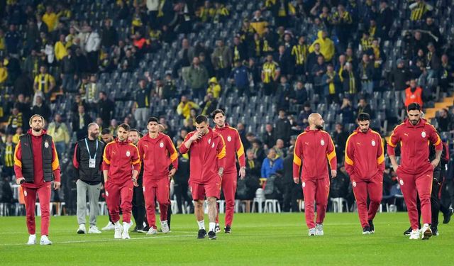 Trendyol Süper Lig: Fenerbahçe: 0 - Galatasaray: 0 (Maç devam ediyor)