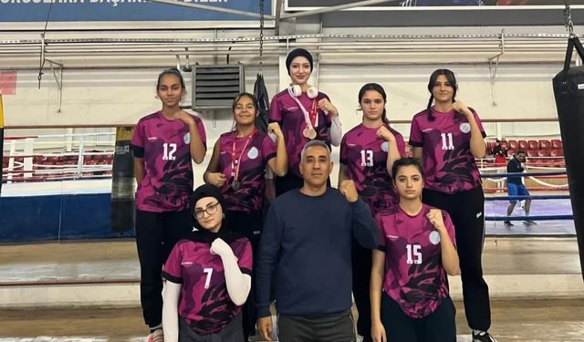 Polatlı, Bilek Güreşi Müsabakaları’nda Bölge Biletini Kaptı