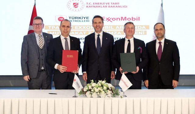 Enerji ve Tabii Kaynaklar Bakanı Bayraktar: 'Karadeniz ve Akdeniz'deki yeni arama alanlarını kapsayan bir mutabakat zaptı imzalandı'