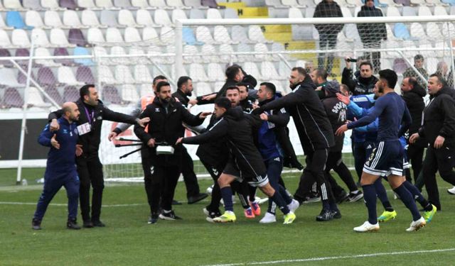 Ankara Keçiörengücü - Erzurumspor FK maçında kavga çıktı