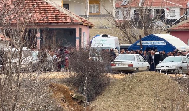 Ankara'da boşanma aşamasındaki eşi tarafından öldürülen kadın toprağa verildi