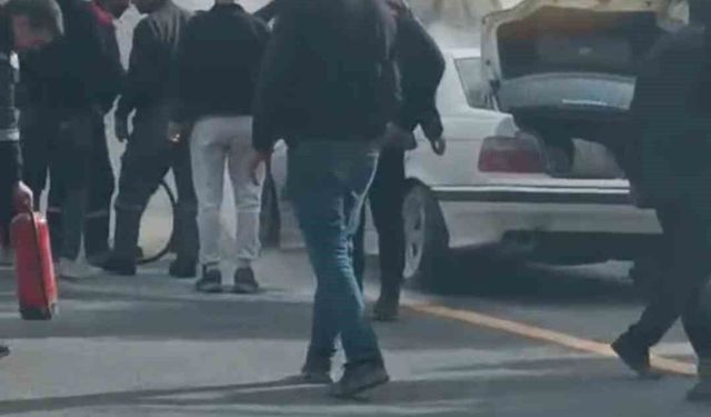 Ankara'da otomobil yangını