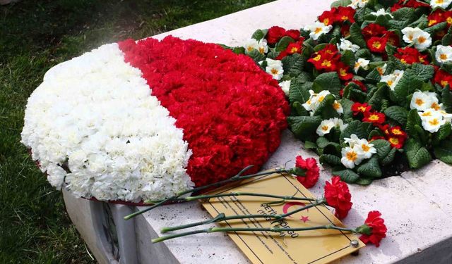 Dışişleri Bakan Yardımcısı Gümrükçü: 'Çanakkale Zaferi, bir neslin belki de en parlak temsilcilerini yitirdiğimiz destansı bir mücadele ve direniştir'