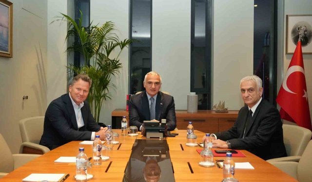 Bakan Ersoy, Avrupa tur operatörleriyle bir araya geldi