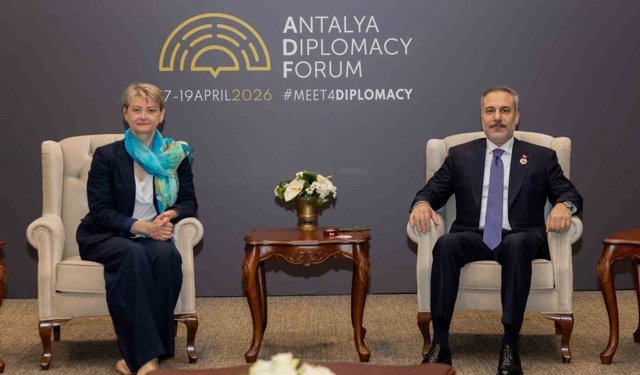 Bakan Fidan, Birleşik Krallık Dışişleri, İngiliz Milletler Topluluğu ve Kalkınma Bakanı Cooper ile görüştü