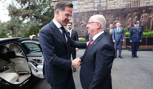 Bakan Güler, NATO Genel Sekreteri Rutte ile bir araya geldi