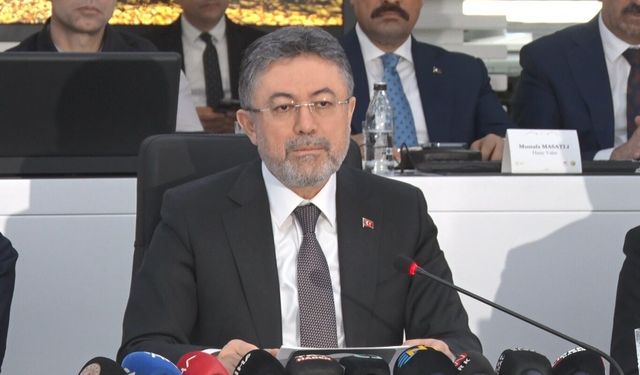 Bakan Yumaklı: 'Orman yangınlarıyla mücadelede 28 uçak, 119 helikopter ve 14 İHA ile mücadeleyi yürüteceğiz'