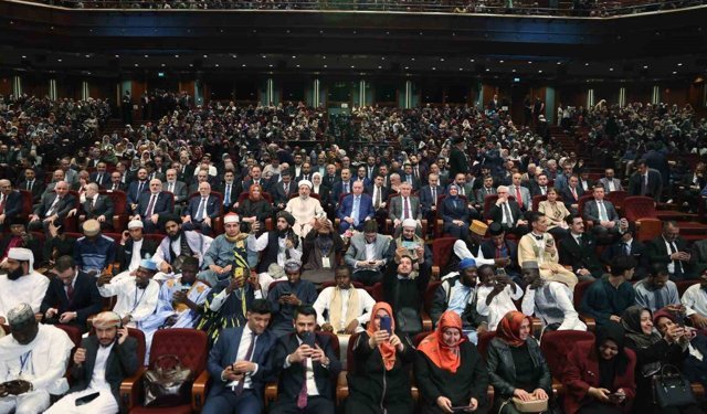 Cumhurbaşkanı Erdoğan: 'Müslümanlar olarak zorlu ve sancılı bir dönemden geçiyoruz'