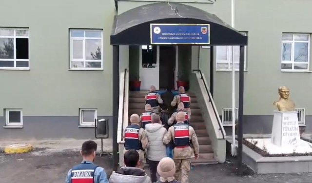 İçişleri Bakanlığı: '4 milyar 119 milyon lira hesap hareketi bulunan 83 şüpheli yakalandı'