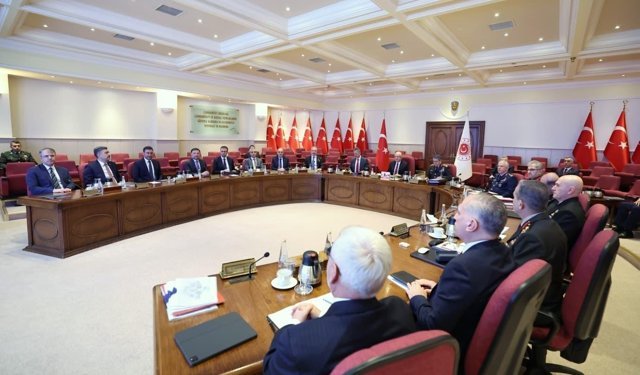 Milli Savunma Bakanlığında 'Savunma Sanayii' toplantısı