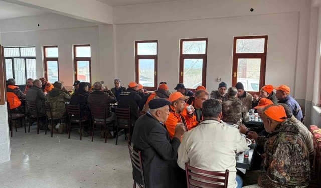 Yaban domuzlarına karşı sürek avı