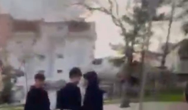 Yaşıtını bıçakla ağır yaralayan çocuk saldırı anını da kayda aldırdı