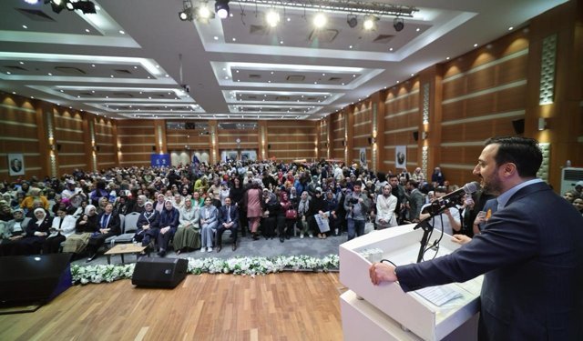 Cumhurbaşkanı Erdoğan, AK Parti İstanbul İl Kadın Kolları Danışma Meclisi'ne telefonla bağlandı