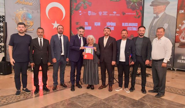 Usta Sanatçı Emel Göksu Ankara Kent Konseyi’nin Konuğu Oldu