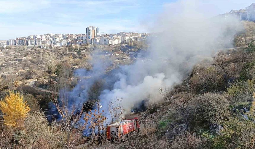 Ankara'da çöp yangını kontrol altına alındı