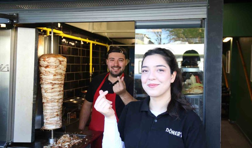Kore'de döner kesmeyi öğrendiler Eskişehir'de dükkan açtılar