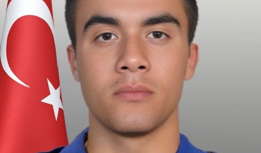 Bakan Yerlikaya: 'İstanbul Özel Harekat Şube Müdürlüğü kadrosunda görevli kahraman evladımız, tüm müdahalelere rağmen kurtarılamayarak şehit olmuştur'