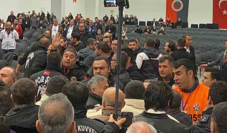 Gençlerbirliği Olağanüstü Genel Kurulu'nda kavga