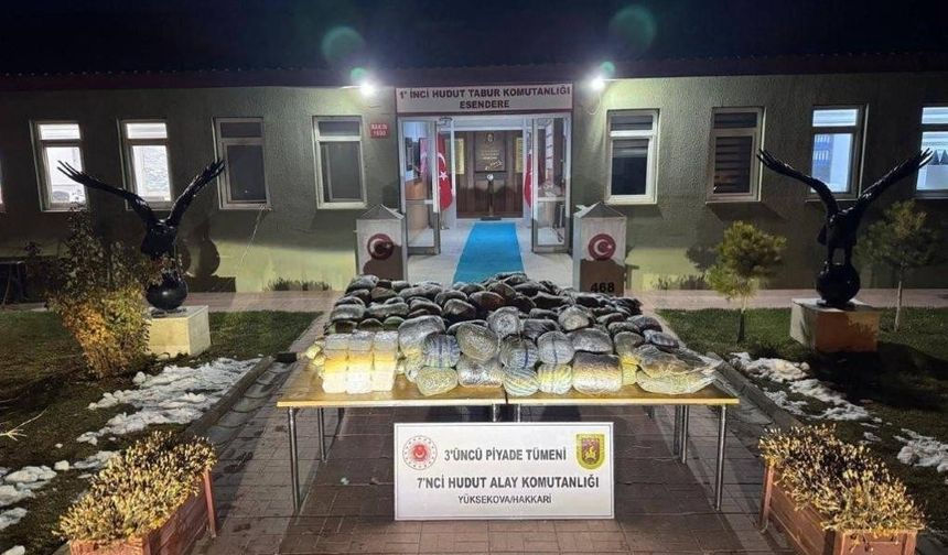 Mehmetçik hudutta uyuşturucuya geçit vermedi: Yaklaşık 259 kilogram uyuşturucu madde ele geçirildi