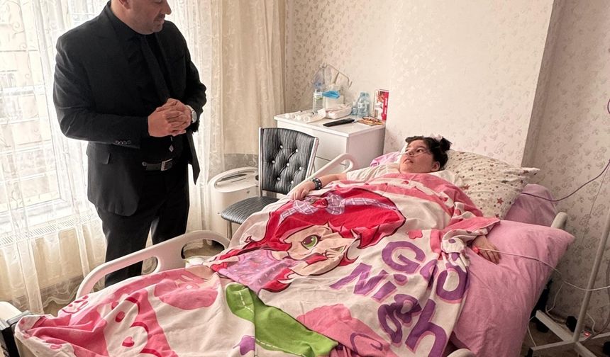 Pursaklar Belediye Başkanı Çetin'den hastalara ziyaret