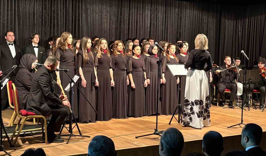 Ankara'da Türk Sanat Müziği konserine yoğun ilgi