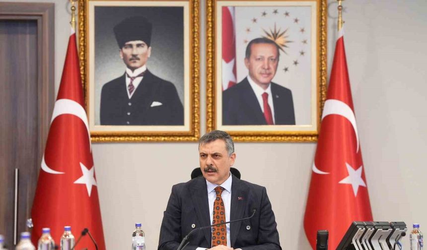 Bakan Çiftçi birim amirleri ile bir araya geldi