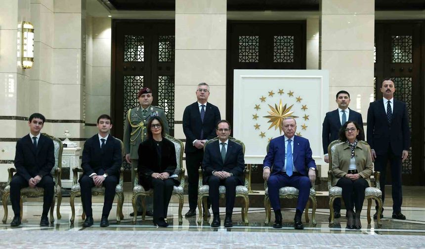 Cumhurbaşkanı Erdoğan'a 3 ülkenin büyükelçisinden güven mektubu