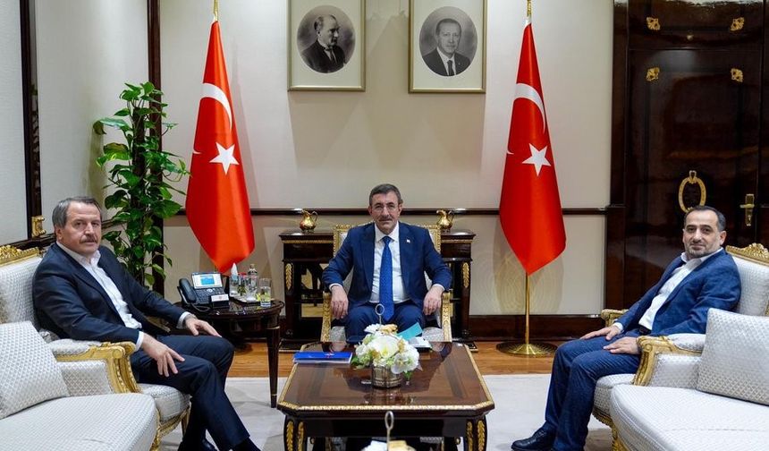 Cumhurbaşkanı Yardımcısı Yılmaz, Memur-Sen Genel Başkanı Yalçın'ı kabul etti