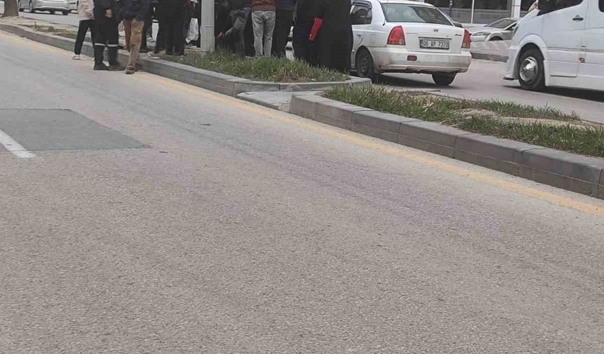 Ankara'da otomobilin çarptığı yaya yaralandı