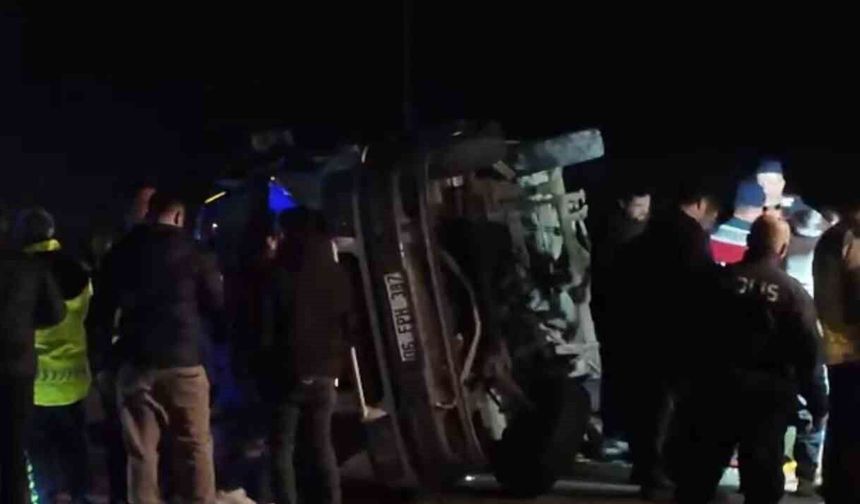 Ankara'da trafik kazası: 2 ölü, 12 yaralı