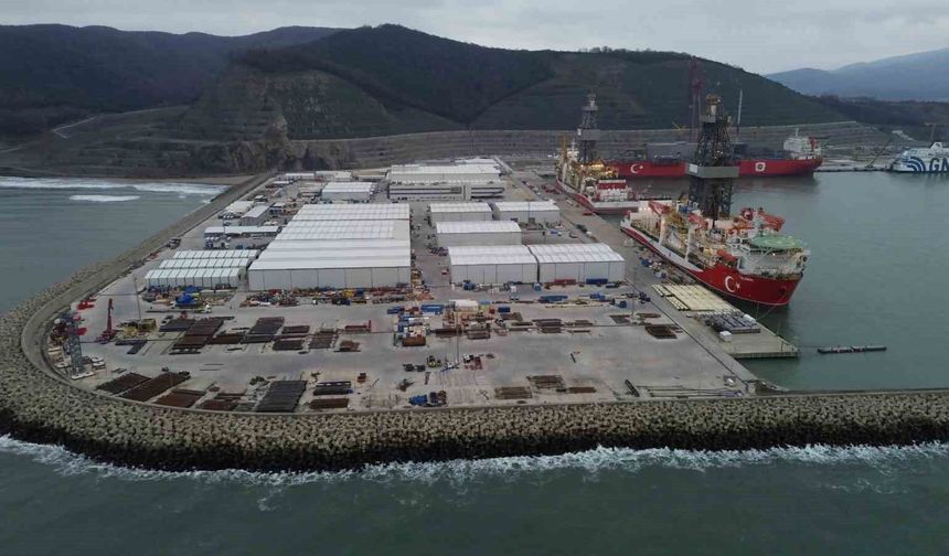 Bakan Bayraktar: 'Enerjide Tam Bağımsız Türkiye yolunda her halkayı bir bir tamamlıyoruz'