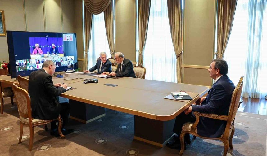 Cumhurbaşkanı Yardımcısı Yılmaz: 'Üçüncü ülkeleri de hedef alan saldırıları kınıyor, çatışmaların sona ermesi için diplomatik çabalarımızı çok taraflı olarak sürdürüyoruz'