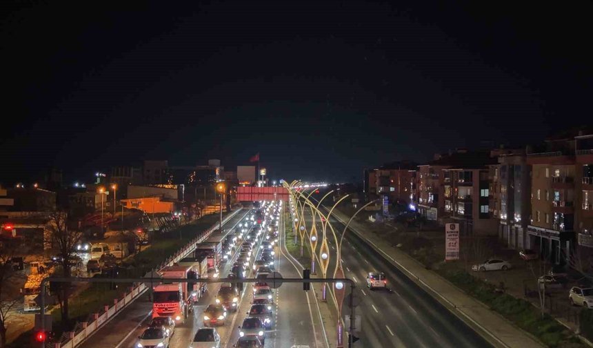 Polatlı'da Bayram Dönüşü Trafiği Havadan Görüntülendi