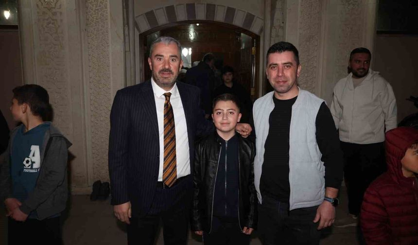 Pursaklar Belediyesi'nden Kadir Gecesi'nde gönülleri ısıtan sürpriz