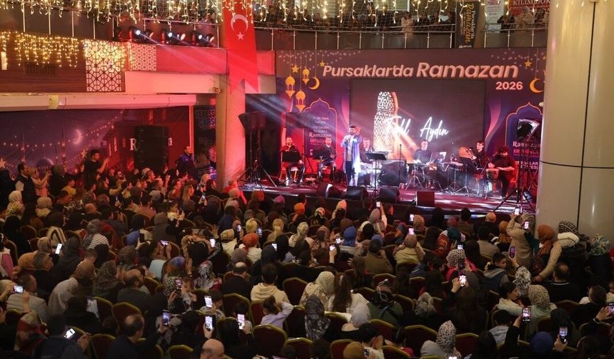 Pursaklar'da Ramazan etkinlikleri, Fadıl Aydın'ın konseriyle noktalandı