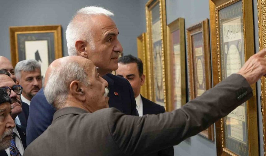 Bakan Ersoy: 'Fuadname, hat ve ebruda çok geniş bir penceredir'