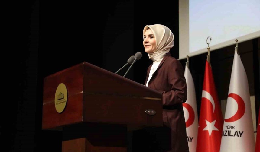 Bakan Göktaş: 'Gençlerimizin geleceklerini sağlam adımlarla inşa etmelerini destekleyen bir anlayışla çalışıyoruz'