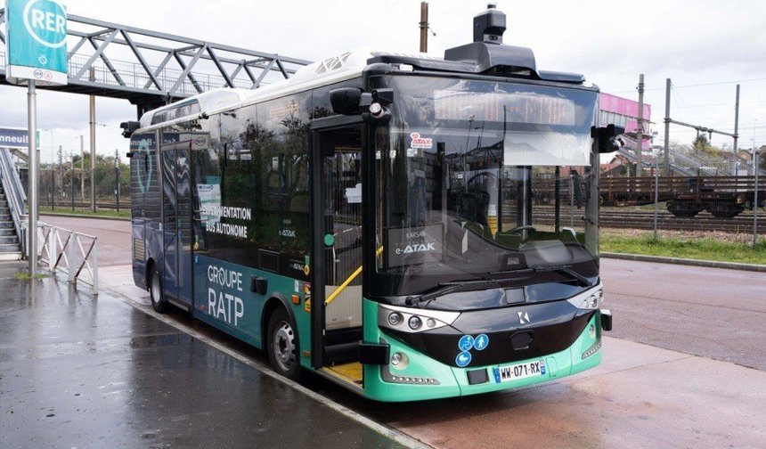 Bakan Kacır: 'Türkiye, Avrupa'nın en büyük otobüs üreticisi'